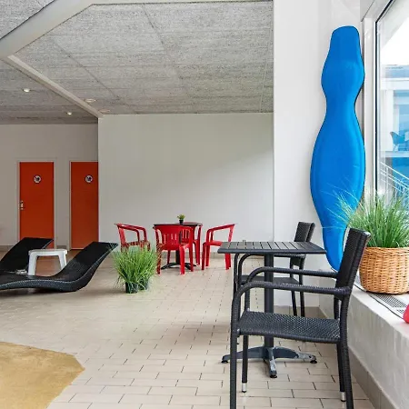 4 Person In アパート リンケビング