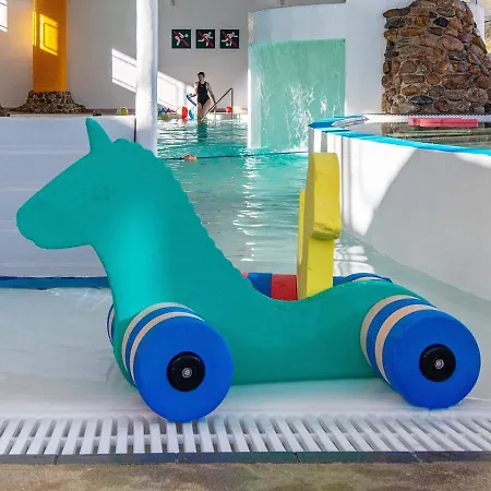 4 Person In * リンケビング